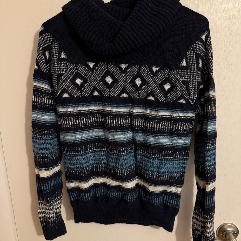 Hollister Navy and White Turtleneck Sweater